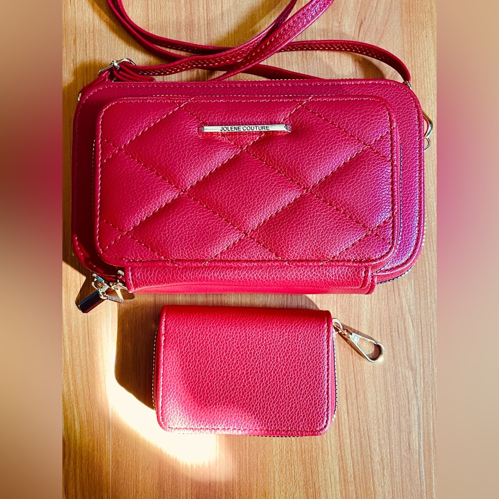 NEW Chic Quilted Crossbody Wallet 2-Piece Set in Valentine Red